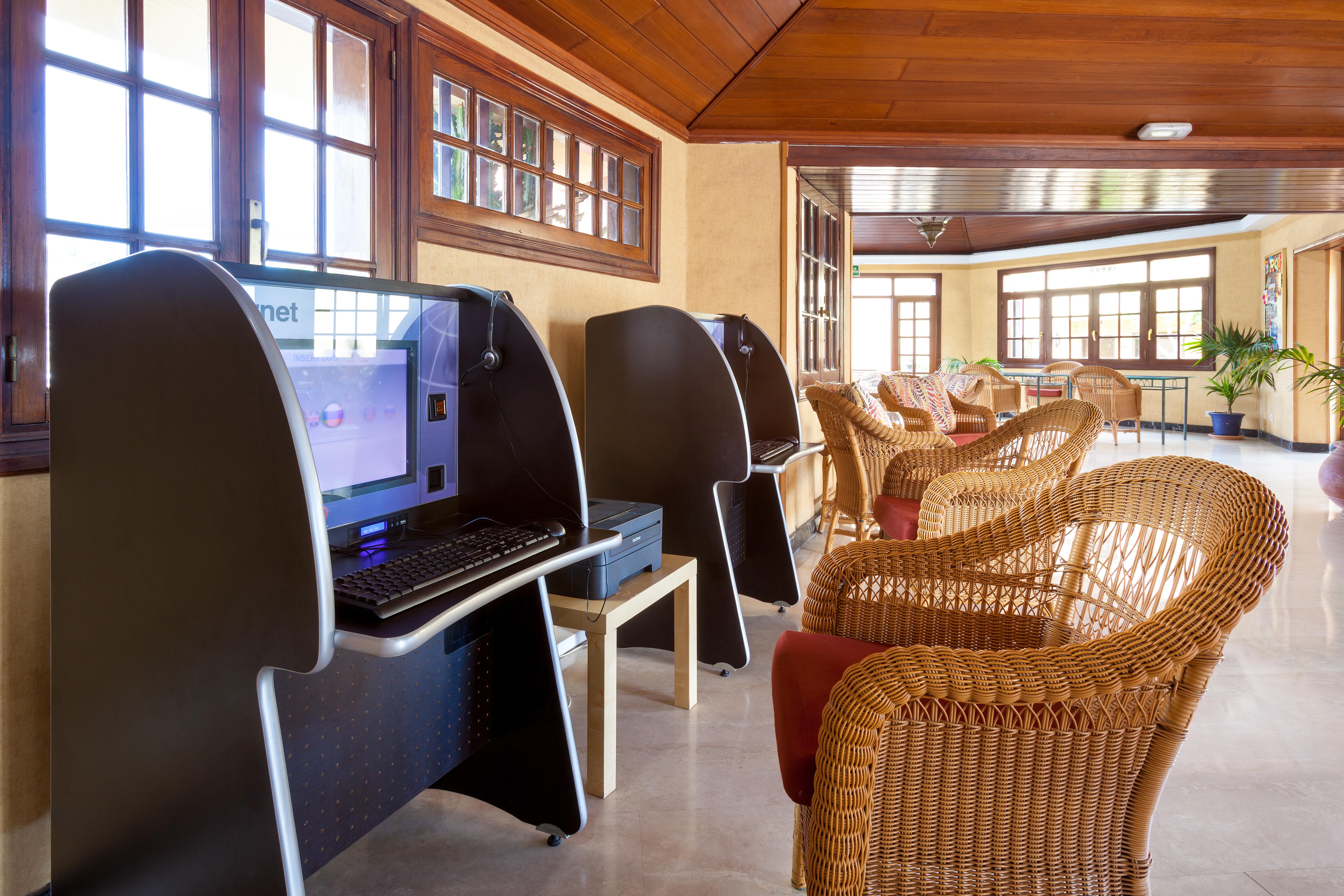 Tagoro Family & Fun Costa Adeje Hotel Exterior photo